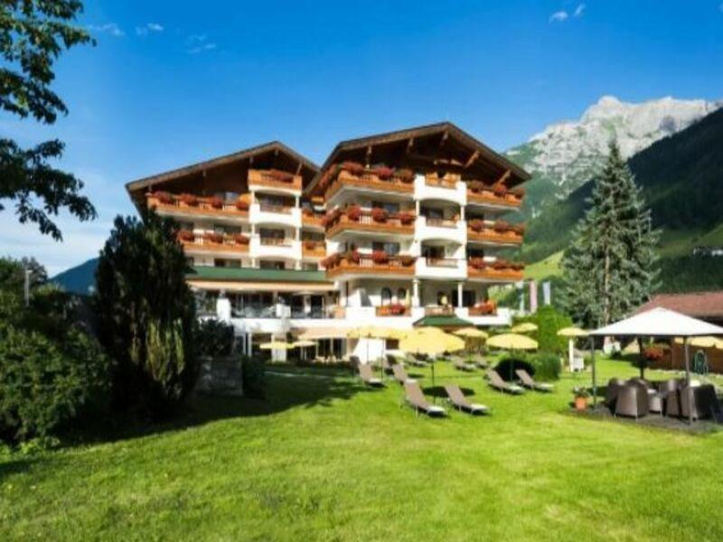 Alpinresort Stubaierhof ****S 富尔普梅斯 外观 照片
