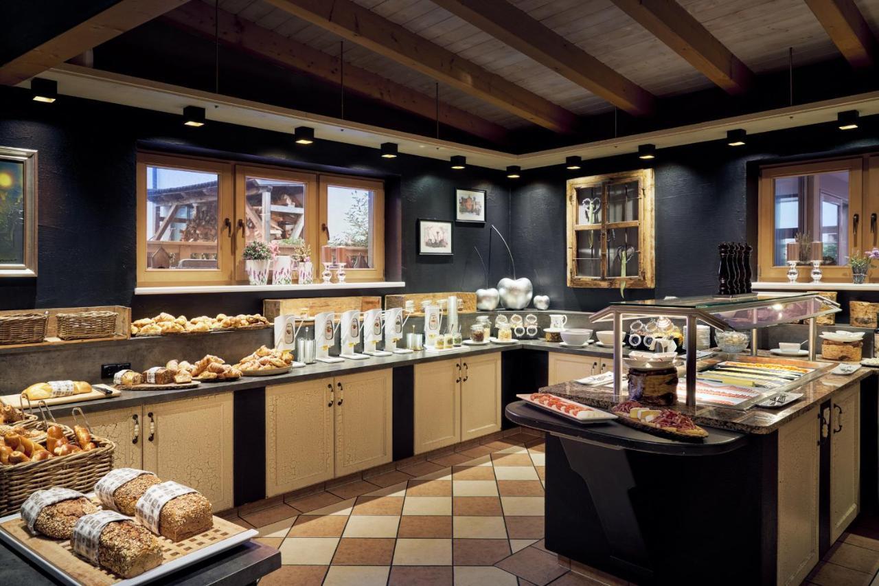 Alpinresort Stubaierhof ****S 富尔普梅斯 外观 照片