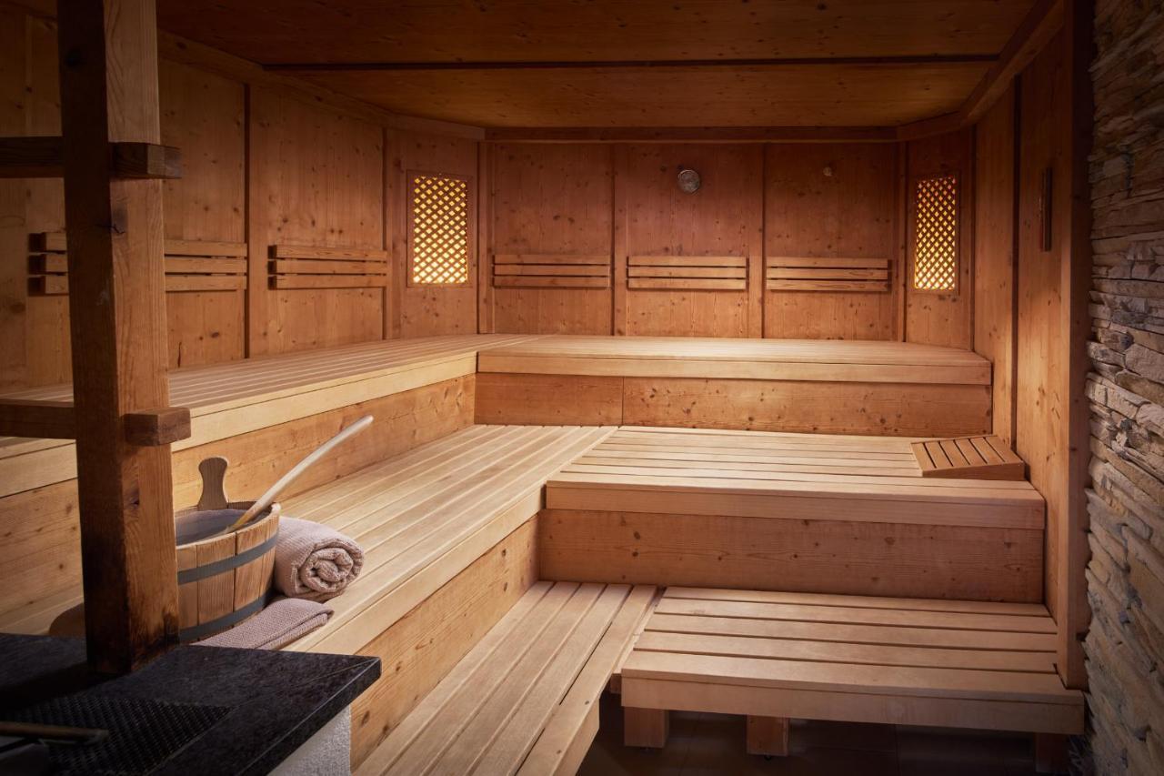 Alpinresort Stubaierhof ****S 富尔普梅斯 外观 照片