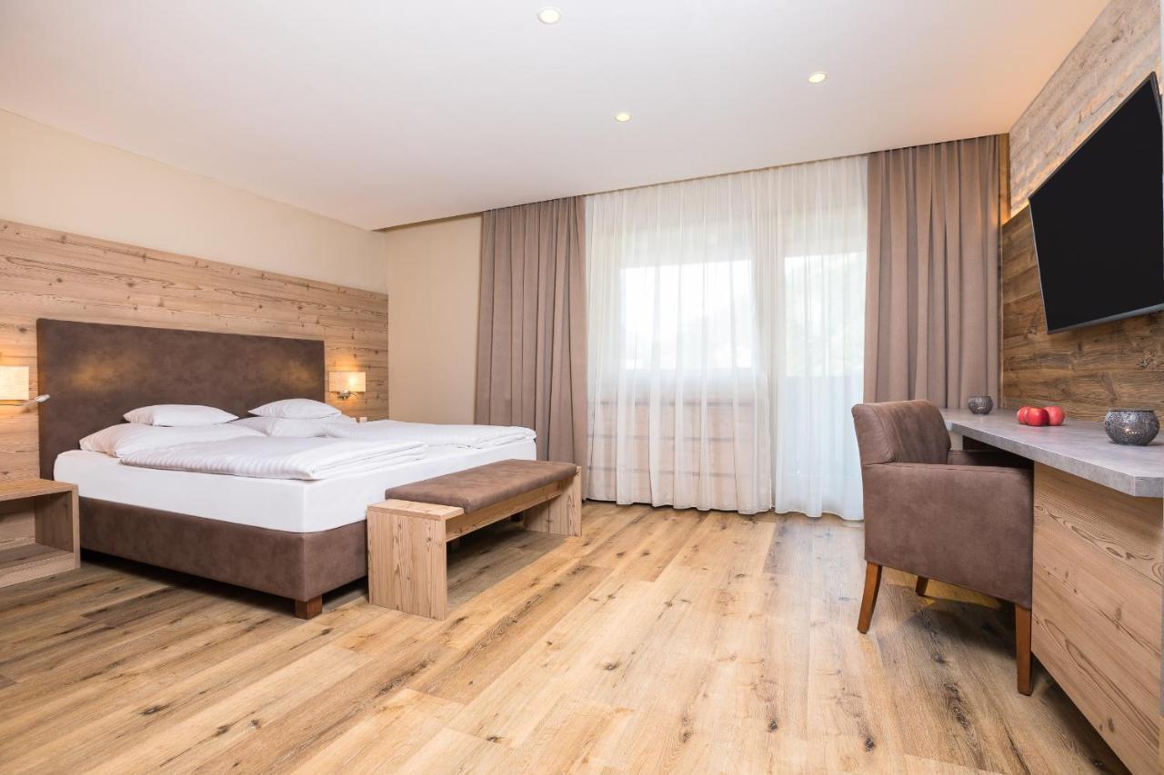 Alpinresort Stubaierhof ****S 富尔普梅斯 外观 照片