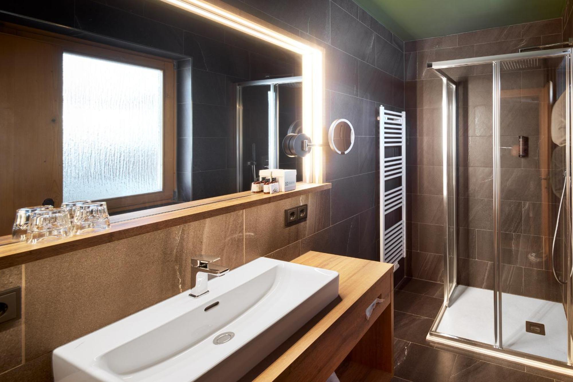 Alpinresort Stubaierhof ****S 富尔普梅斯 外观 照片