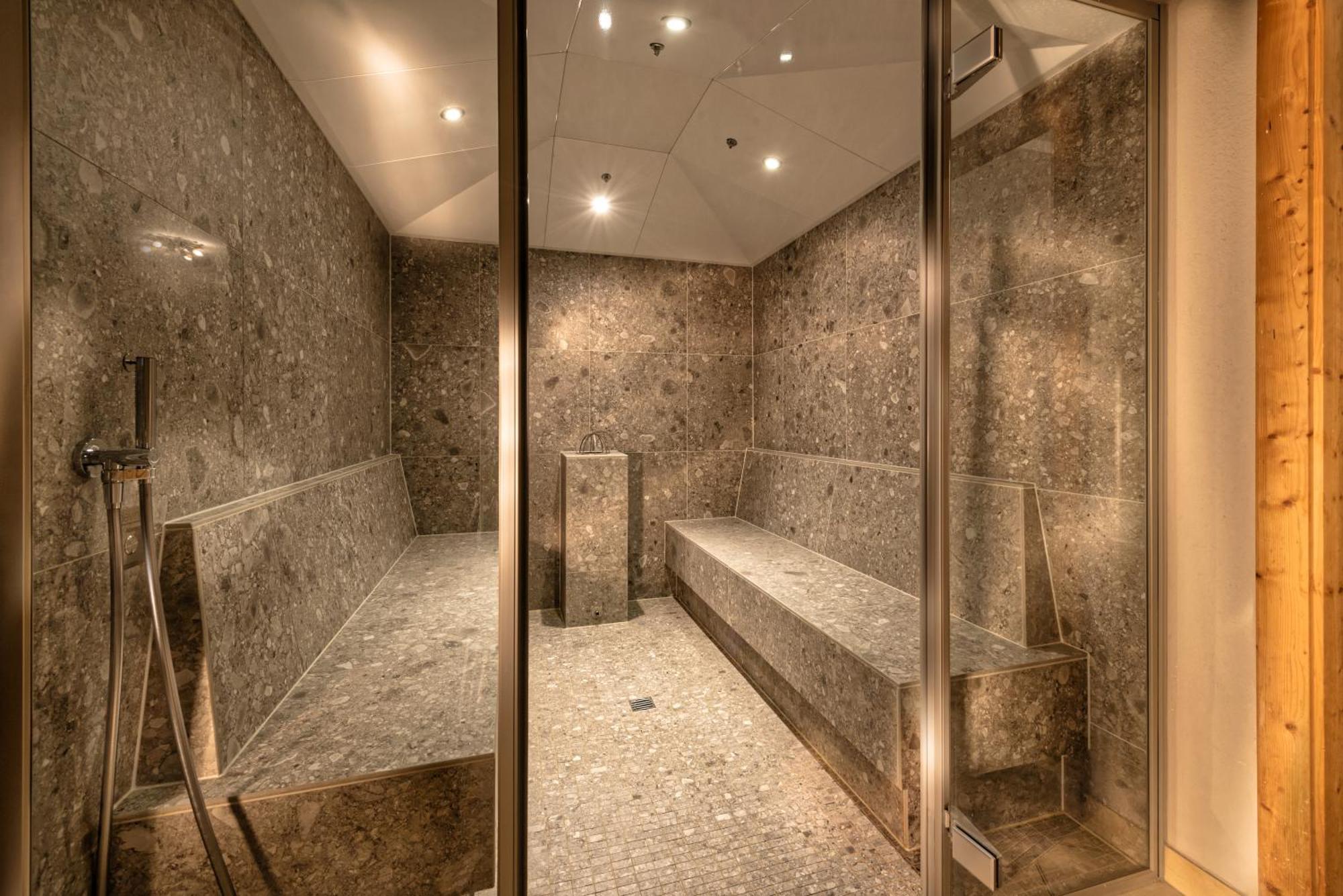 Alpinresort Stubaierhof ****S 富尔普梅斯 外观 照片