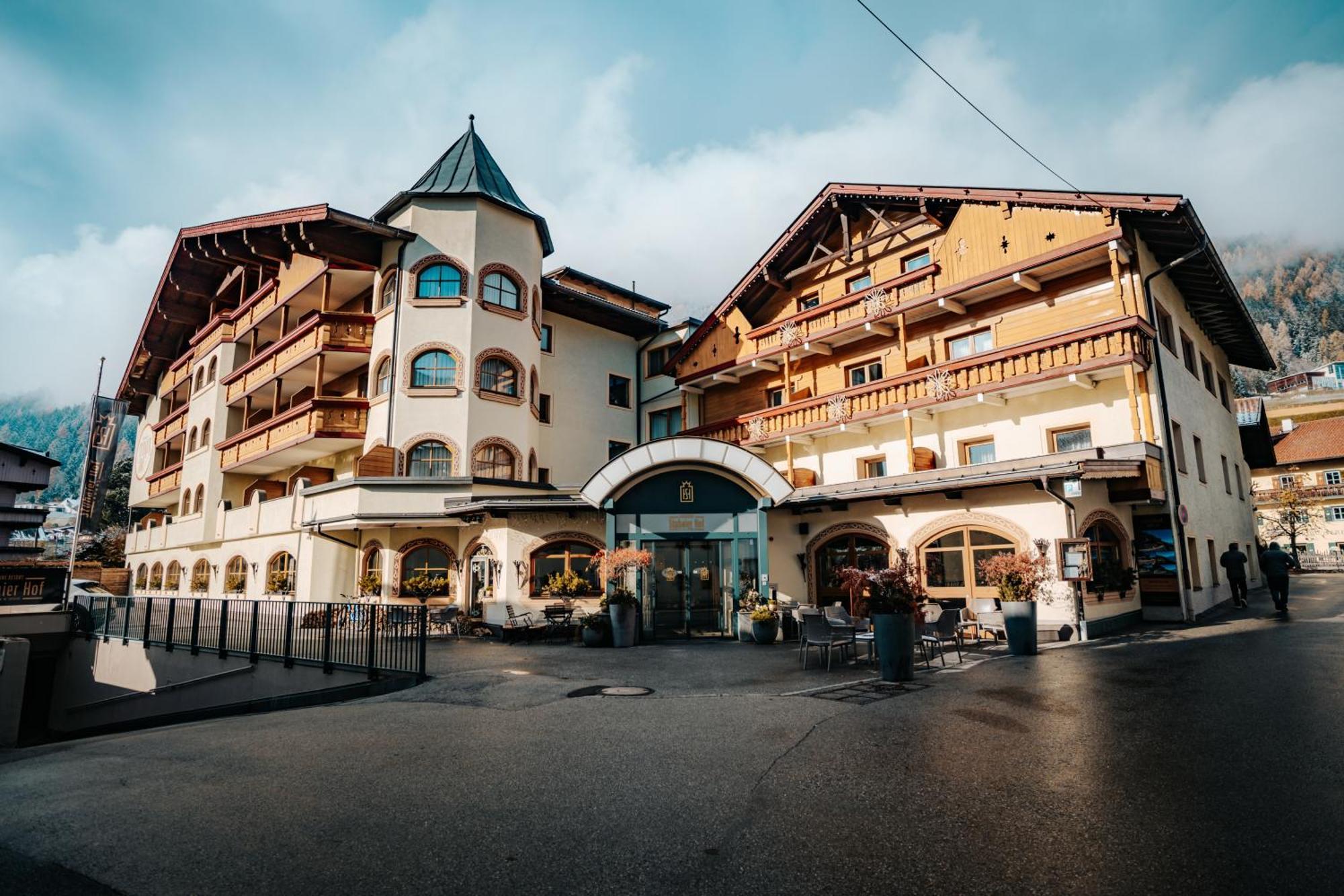 Alpinresort Stubaierhof ****S 富尔普梅斯 外观 照片