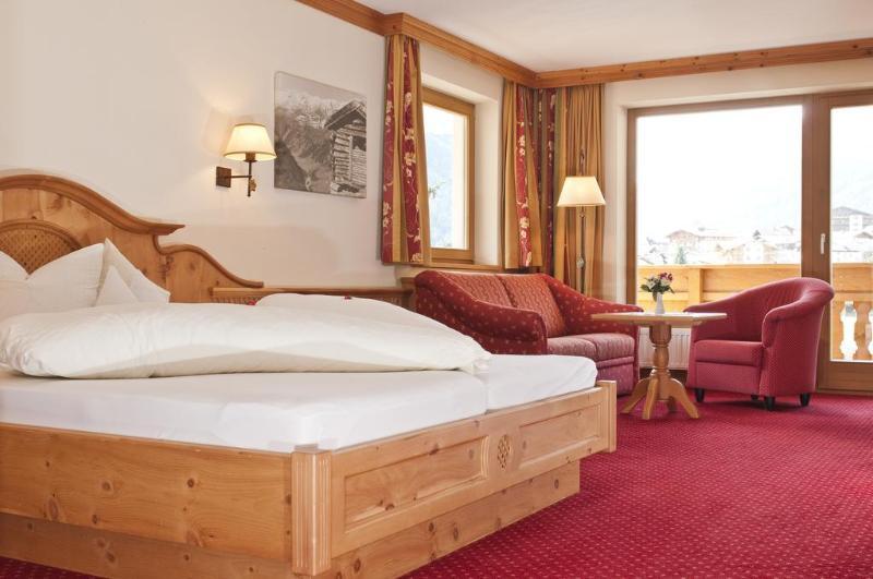 Alpinresort Stubaierhof ****S 富尔普梅斯 外观 照片