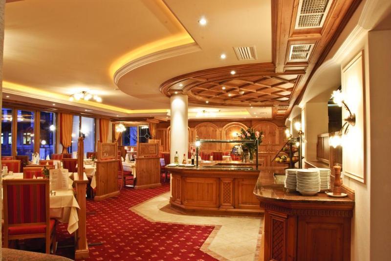 Alpinresort Stubaierhof ****S 富尔普梅斯 外观 照片
