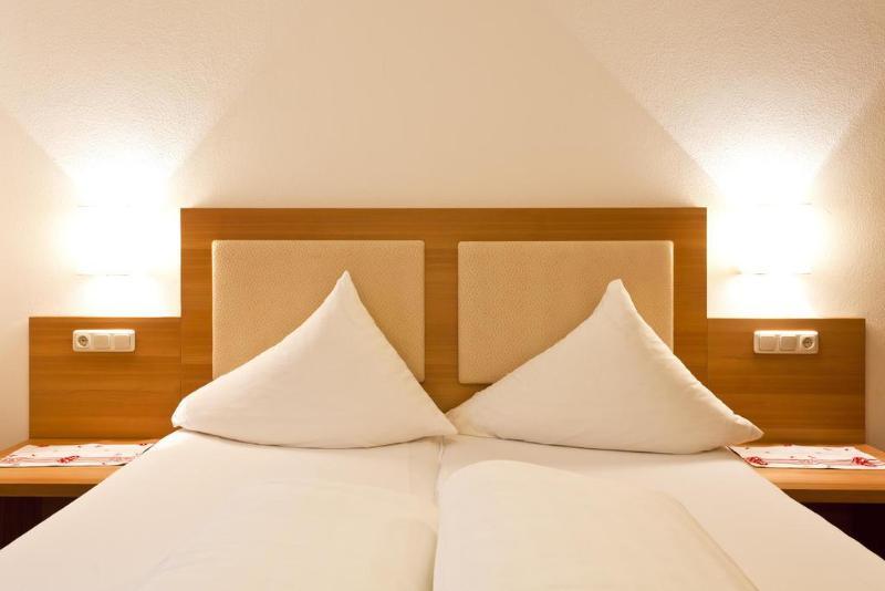 Alpinresort Stubaierhof ****S 富尔普梅斯 外观 照片